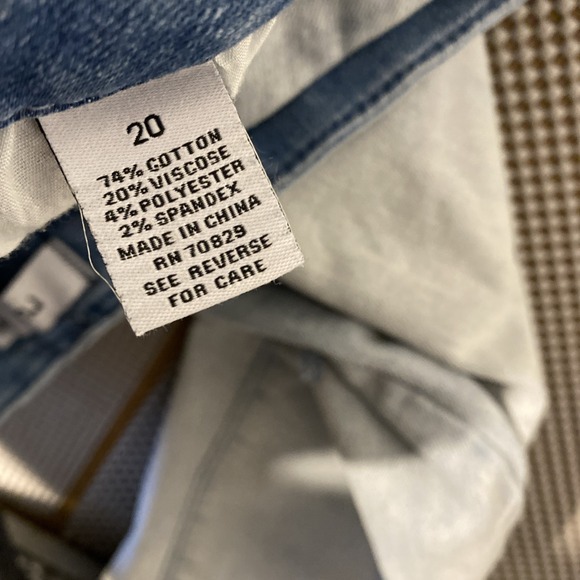 Rue + Women's Ultimate Stretch High-Rise Skinny Jeans Distressed 20 2% Spandex - Picture 4 of 5